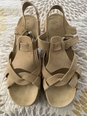 AEROSOLES Sandal in Light Beige Suede with Braided Straps